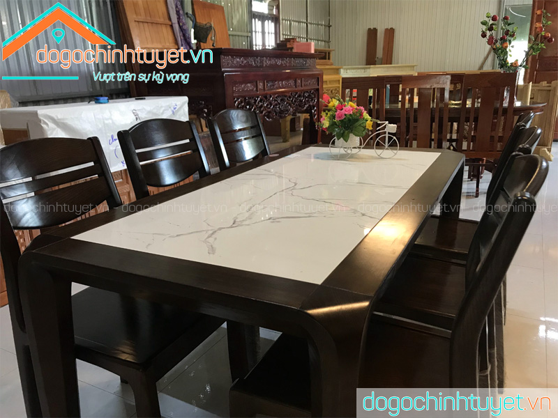 Bàn ghế ăn gỗ Sồi màu Óc Chó Thái Bình